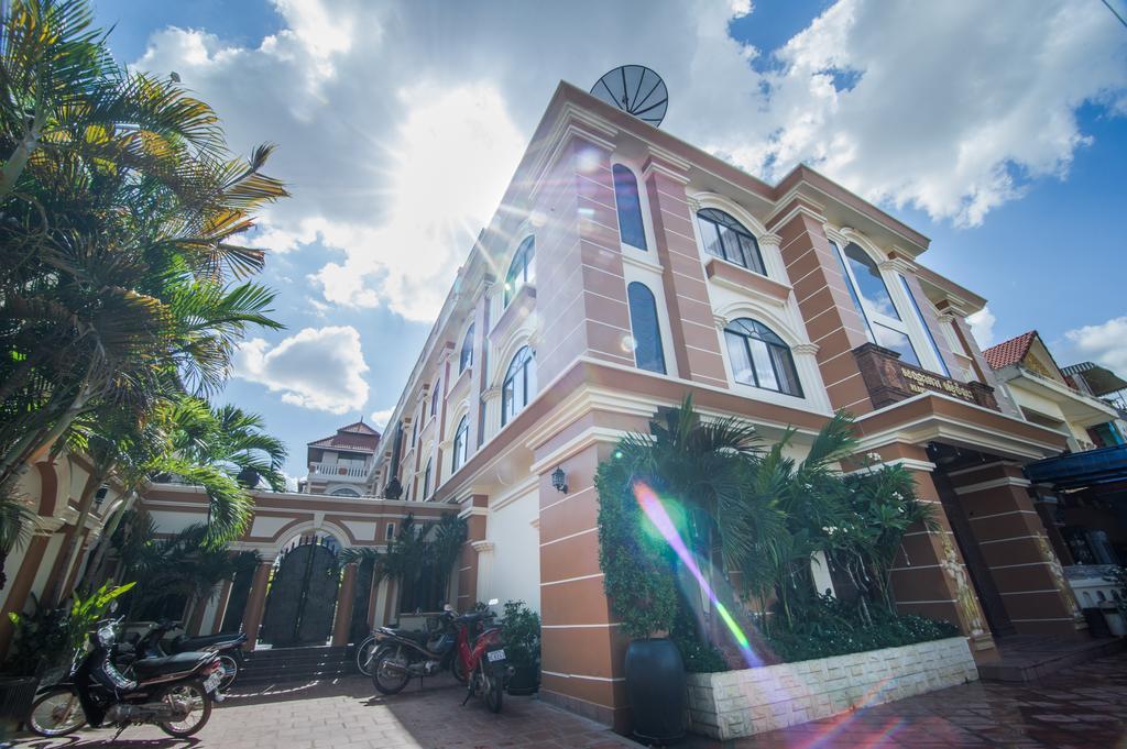 Reaksmey Chanreas Hotel Siem Reap Bagian luar foto