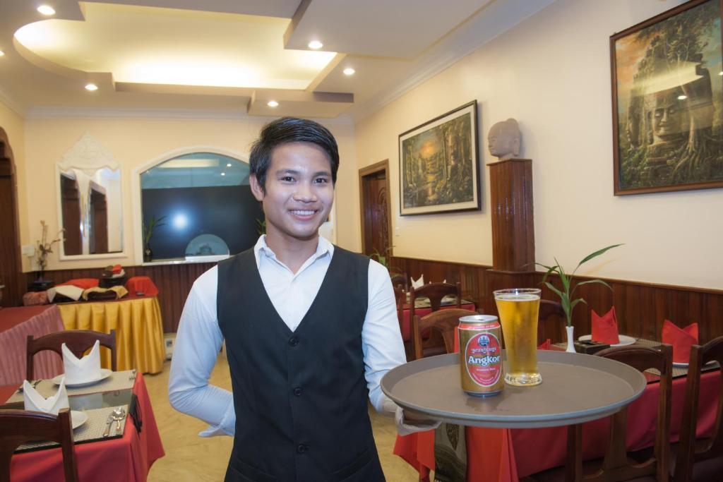 Reaksmey Chanreas Hotel Siem Reap Bagian luar foto